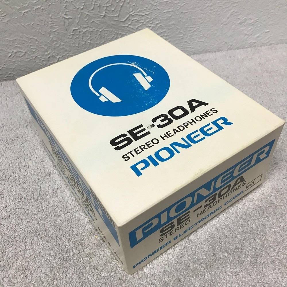 Vintage Pioneer SE-30A Stereo Headphones White Boxed Japan 8 Ohm Retro Audio